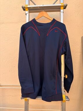 NWT Nike Fit Therma Men's Navy Long-Sleeve Performance Top with Red Stitching M